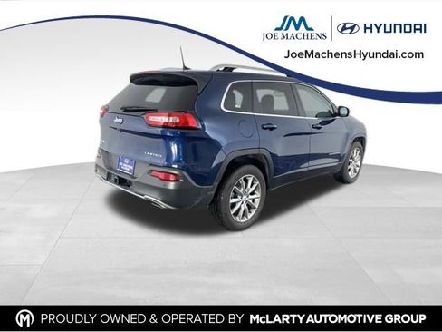 Used 2018 Jeep Cherokee Limited w/ Technology Group AWD/4WD image 7