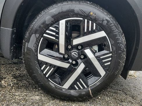 New 2026 Nissan Kicks SV AWD/4WD image 9