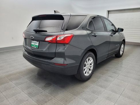 Used 2020 Chevrolet Equinox LS w/ LS Convenience Package image 9