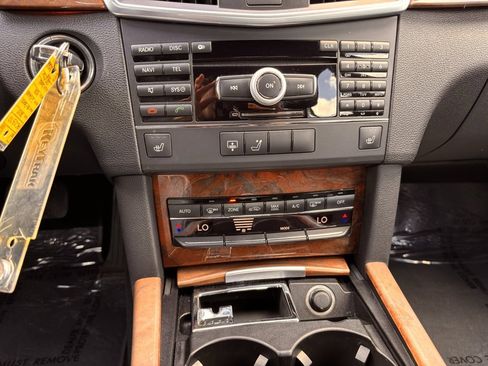 Used 2010 Mercedes-Benz E 350 Sedan image 24