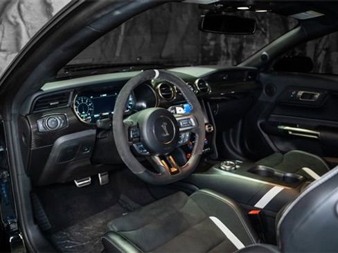 Used 2020 Ford Mustang Shelby GT500 w/ Carbon Fiber Track Pack image 5