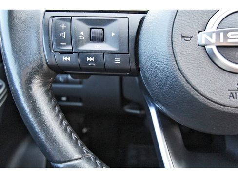 Used 2022 Nissan Rogue Platinum w/ Head-Up Display Package image 15