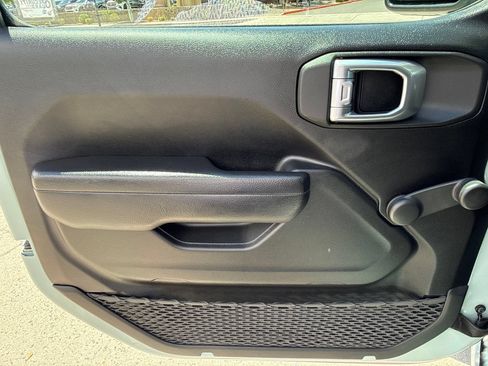 Used 2024 Jeep Wrangler Unlimited Sport AWD/4WD image 19