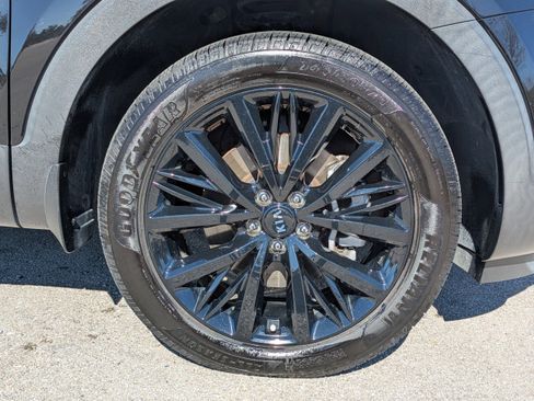 Certified 2021 Kia Telluride SX w/ Towing Package image 12