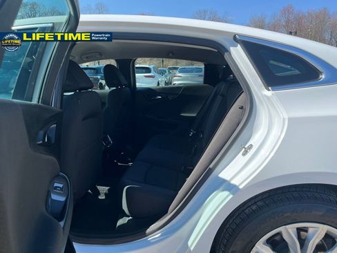 Used 2023 Chevrolet Malibu LT image 24