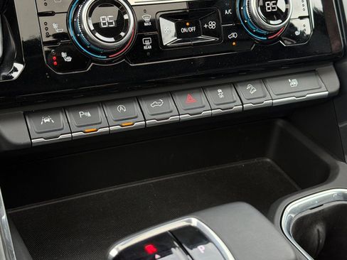 Used 2023 GMC Sierra 1500 Denali w/ Denali Reserve Package image 30