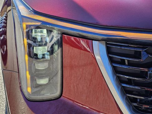 Used 2024 Kia Sorento S w/ Panoramic Sunroof Package image 4