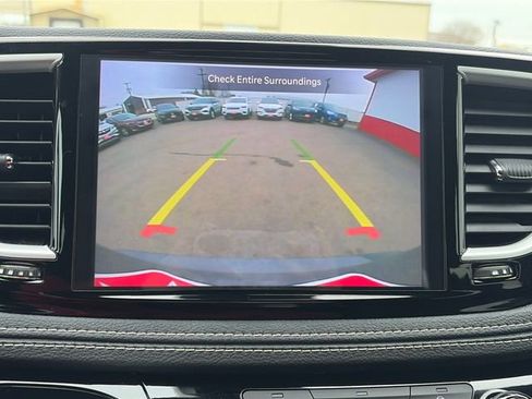 Used 2022 Chrysler Pacifica Touring AWD/4WD image 44