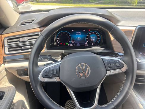 Used 2026 Volkswagen Atlas SE AWD/4WD image 32