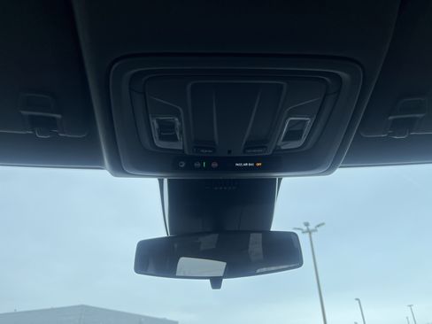 Used 2025 Chevrolet Silverado 1500 LT image 28