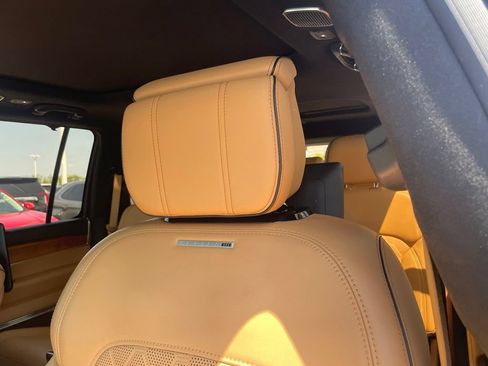 Used 2022 Jeep Grand Wagoneer Series III w/ Rear Seat Video Group 1 AWD/4WD image 23