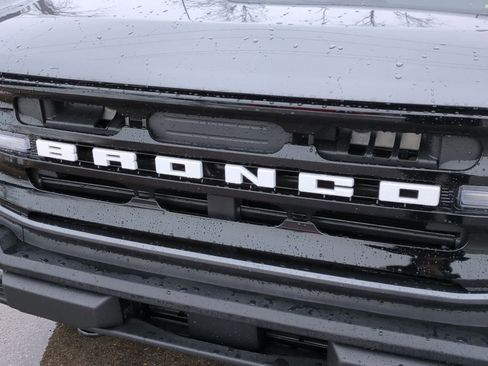 New 2023 Ford Bronco Outer Banks image 12