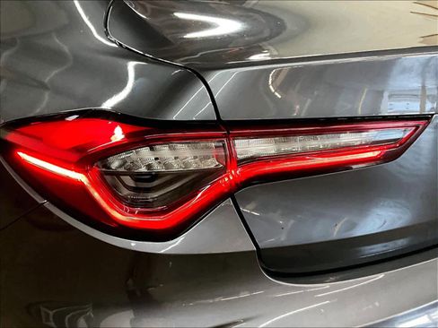 Used 2023 Acura TLX w/ Technology Package image 31