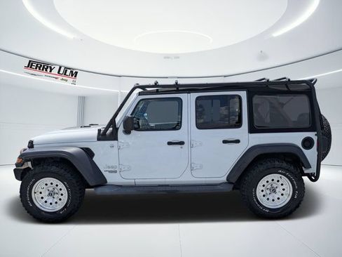 Used 2018 Jeep Wrangler Unlimited Sport S AWD/4WD image 6