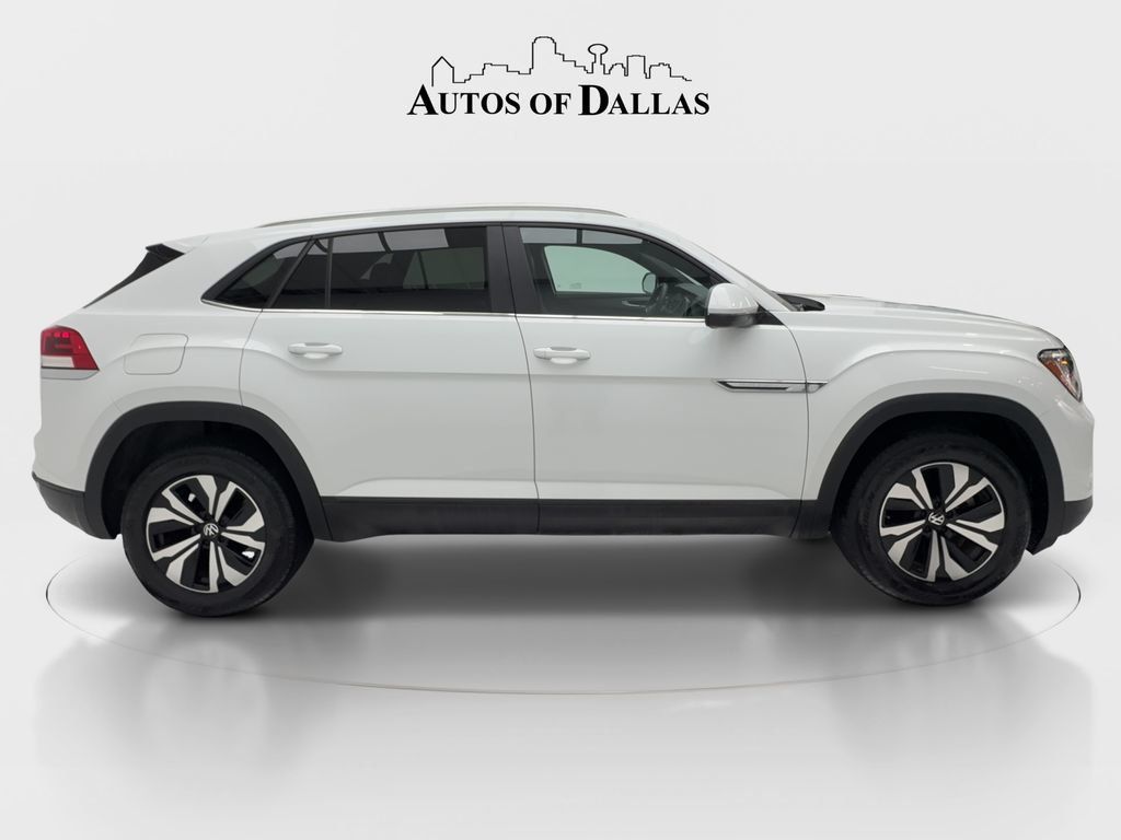 Used 2024 Volkswagen Atlas Cross Sport SE FWD image 7