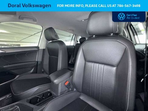 Certified 2022 Volkswagen Tiguan SE image 14