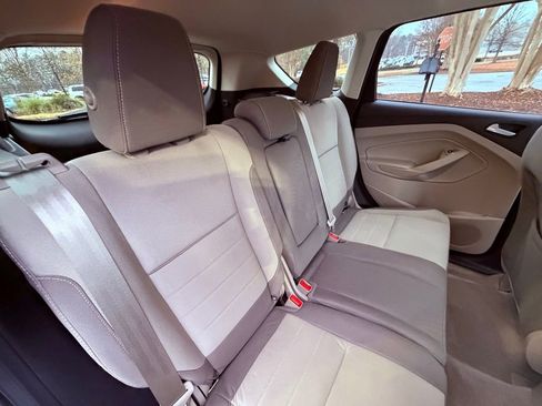 Used 2015 Ford Escape SE image 8