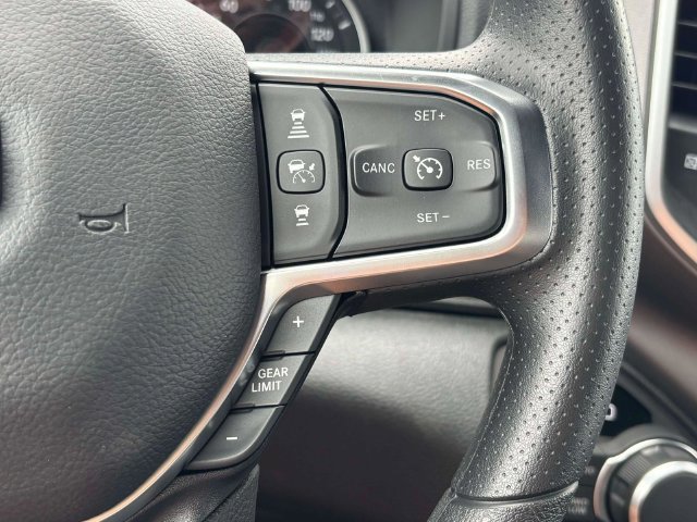New 2026 RAM 1500 Express AWD/4WD image 19