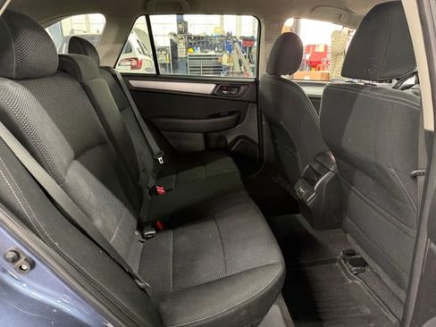 Used 2018 Subaru Outback 2.5i Premium image 9