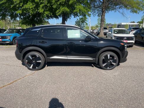 New 2025 Nissan Kicks SR image 7