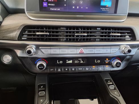 Used 2022 Kia Telluride EX w/ EX Premium Package FWD image 30