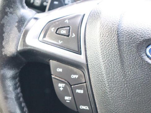 Used 2019 Ford Fusion SEL FWD image 26