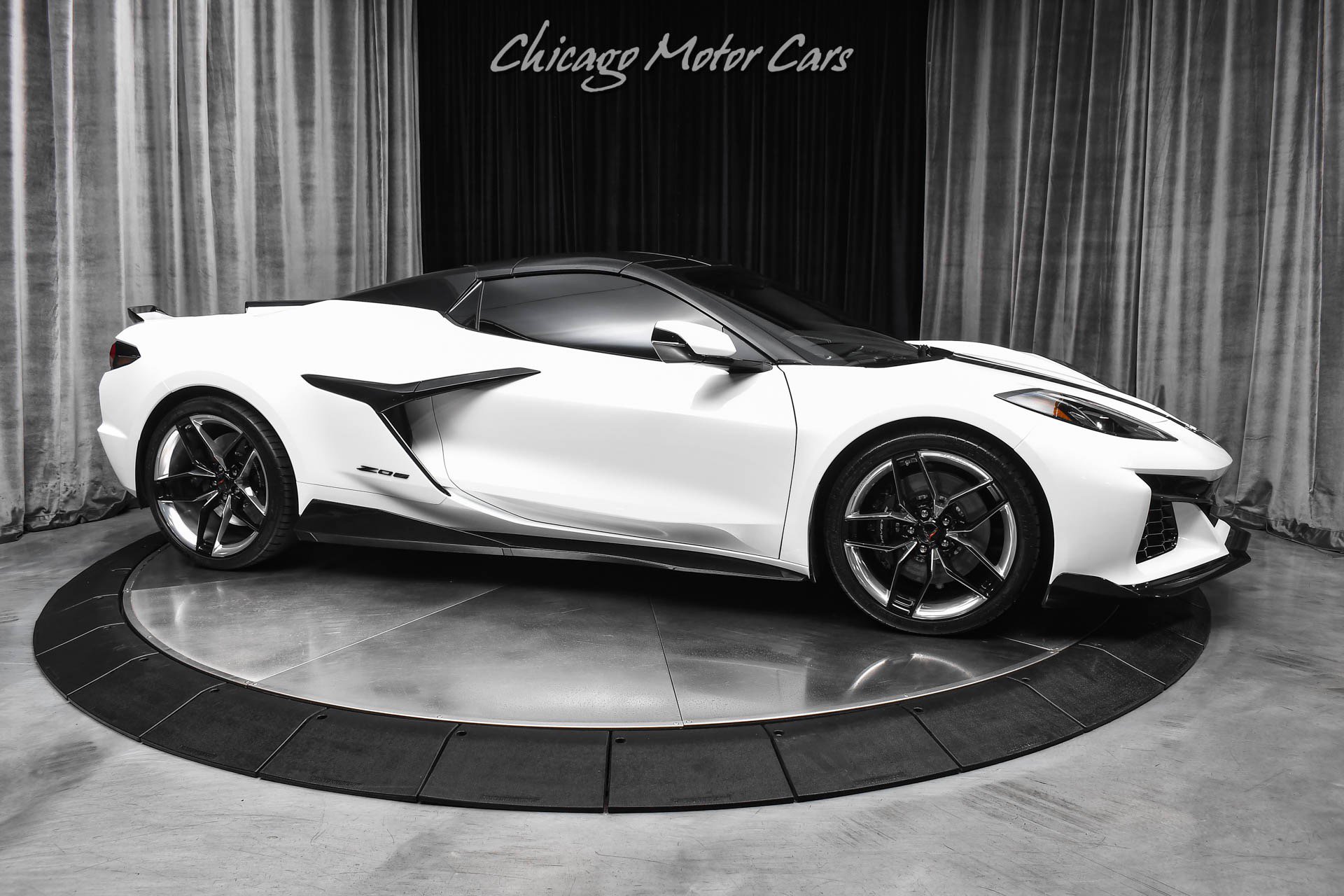Used 2025 Chevrolet Corvette Z06 w/ Stealth Interior Trim Package RWD image 51