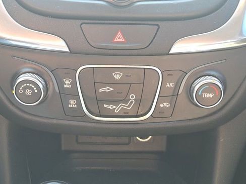 Used 2019 Chevrolet Equinox LT image 33