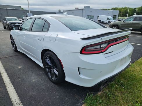 Used 2019 Dodge Charger Scat Pack RWD image 8