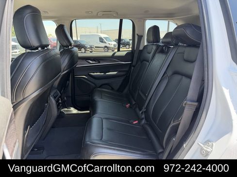 Used 2023 Jeep Grand Cherokee Limited AWD/4WD image 31