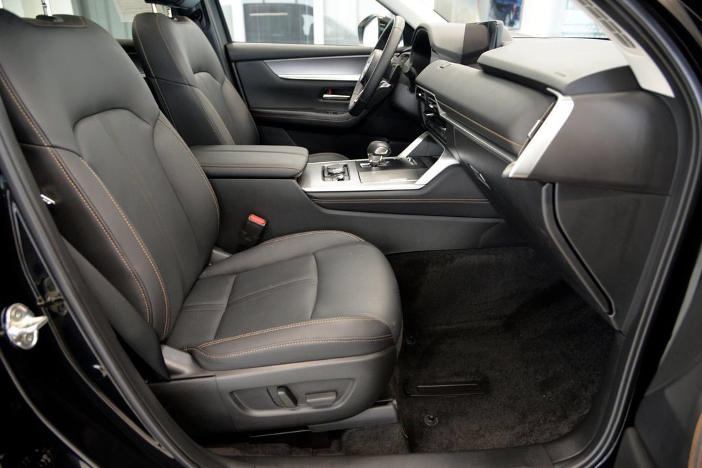 Certified 2025 MAZDA CX-90 Plug-In Hybrid w/Premium Sport AWD/4WD image 32