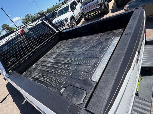 Used 2023 Ford F250 XLT AWD/4WD image 5