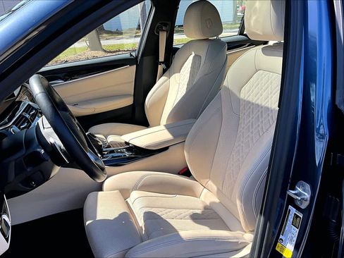 Certified 2023 BMW 530i w/ Premium Package image 8