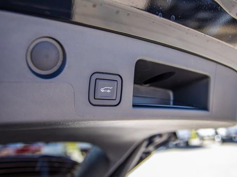 New 2026 GMC Terrain AT4 w/ Technology Package II AWD/4WD image 12