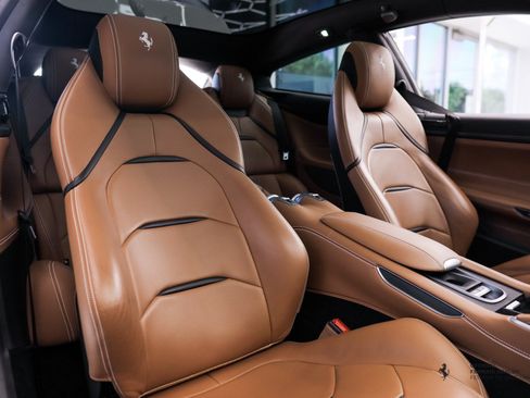 Certified 2018 Ferrari GTC4Lusso AWD/4WD image 13
