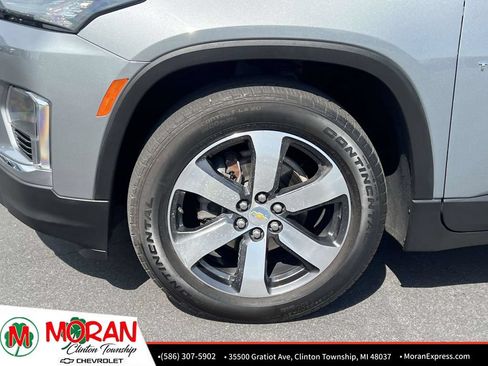 Certified 2023 Chevrolet Traverse LT w/ LT Premium Package AWD/4WD image 10