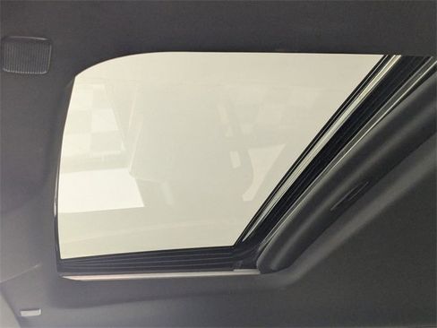 Certified 2023 Chevrolet Silverado 1500 High Country w/ High Country Premium Package image 13