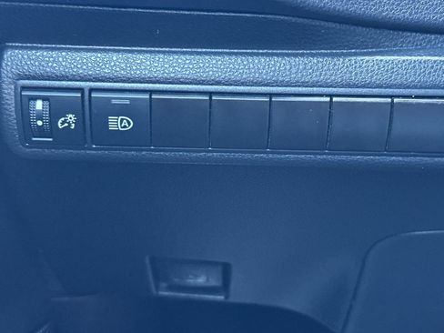 Used 2024 Toyota Corolla LE FWD image 40