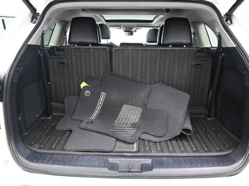 Used 2021 Toyota Highlander Platinum AWD/4WD image 33