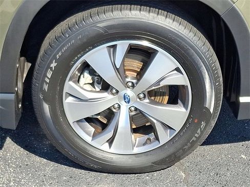 Used 2023 Subaru Ascent Premium w/ Convenience Package image 8