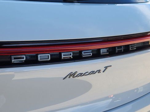 New 2026 Porsche Macan Turbo image 25