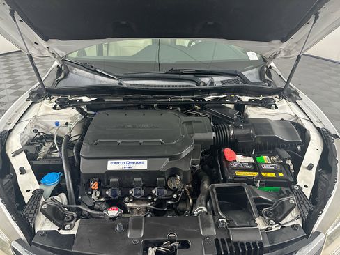 Used 2013 Honda Accord Touring image 32