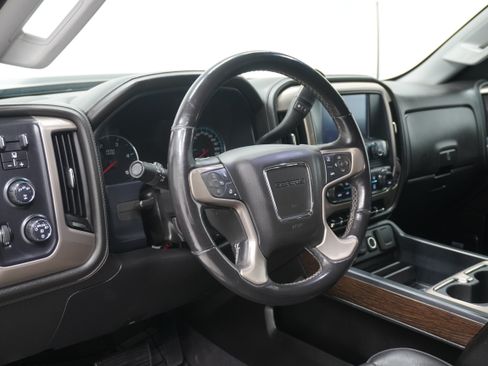Used 2019 GMC Sierra 2500 Denali w/ Duramax Plus Package AWD/4WD image 8