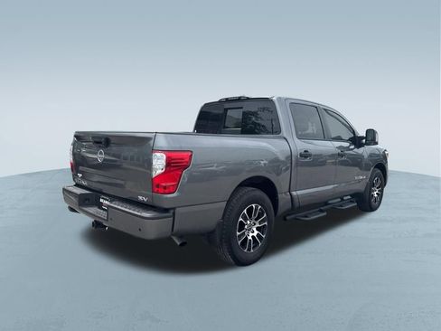 Used 2024 Nissan Titan SV w/ SV Convenience Package RWD image 8