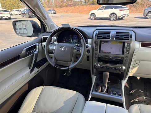 Used 2018 Lexus GX 460 Premium image 12