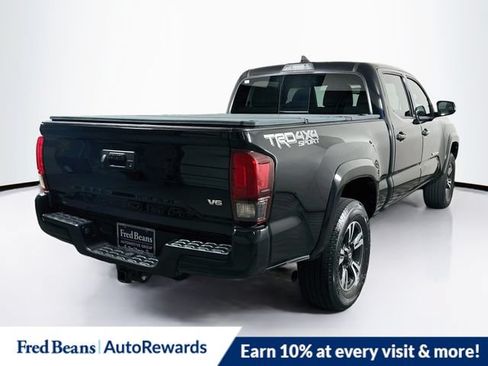 Used 2019 Toyota Tacoma TRD Sport AWD/4WD image 9