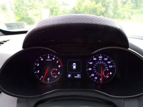 Used 2016 Hyundai Veloster Turbo w/ Option Group 04 FWD image 37