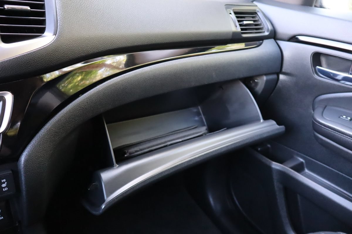 Used 2016 Honda Pilot Touring image 40
