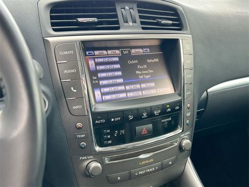 Used 2015 Lexus IS 250C image 15