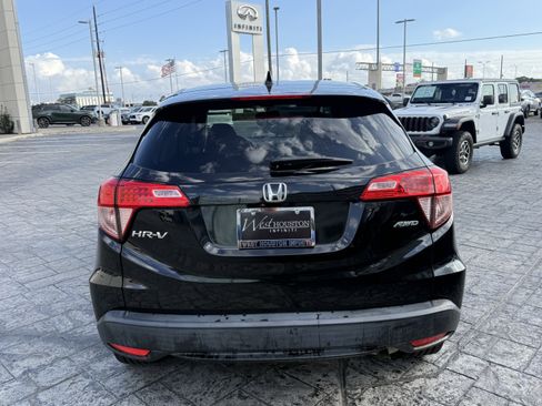 Used 2018 Honda HR-V EX image 6